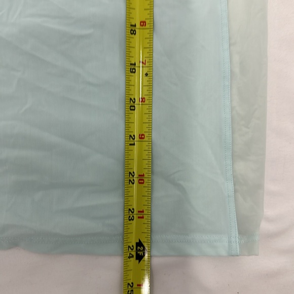 ATHLETA oasis blue Ultimate Hybrid short sleeve tee with mesh - Picture 4 of 6